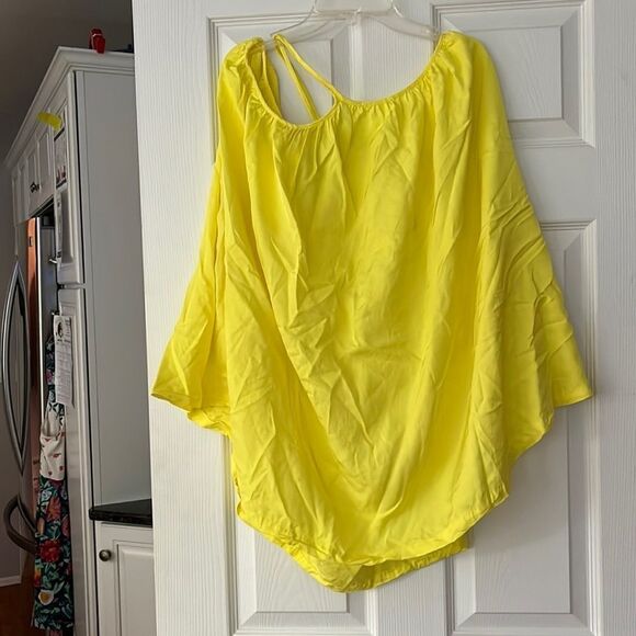 New Revolve L'Academie Yellow Oversized Poncho with Pockets Size Small - Picture 1 of 5